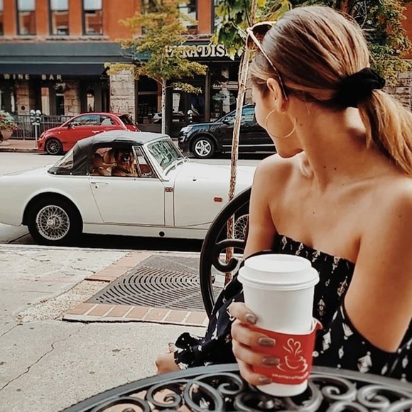 Meet Your Posher! - Picture 6 of 7